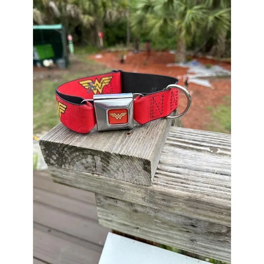 Dog Collar Seatbelt Buckle Wonder Woman Logo Red 15 to 26 Inches 1.0 Inch Wide